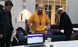 Vegard Norvik, Tor Henning Ueland og Michael Söderqvist-Waag på Høyskolen Kristiania i september. Pågangen av studenter var så stor at man ikke rakk å ta bilde før nedriggingen var i gang. FOTO: Anita Kristoffersen